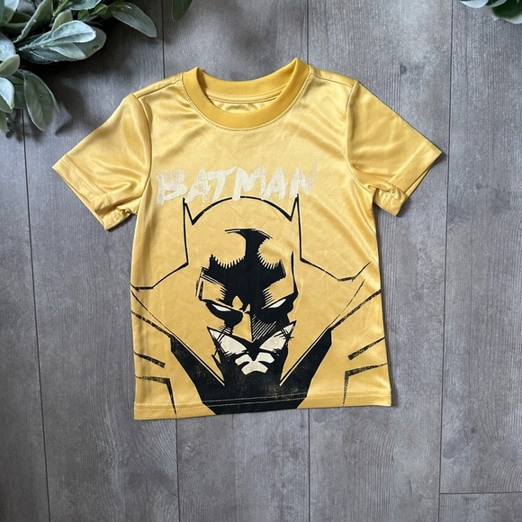New Batman Graphic Toddler Boy T-Shirt Silky Yellow Batman Graphic T-Shirt 3T - Picture 7 of 11